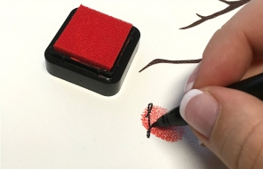 podpis u otisku svatebního stromu hostů